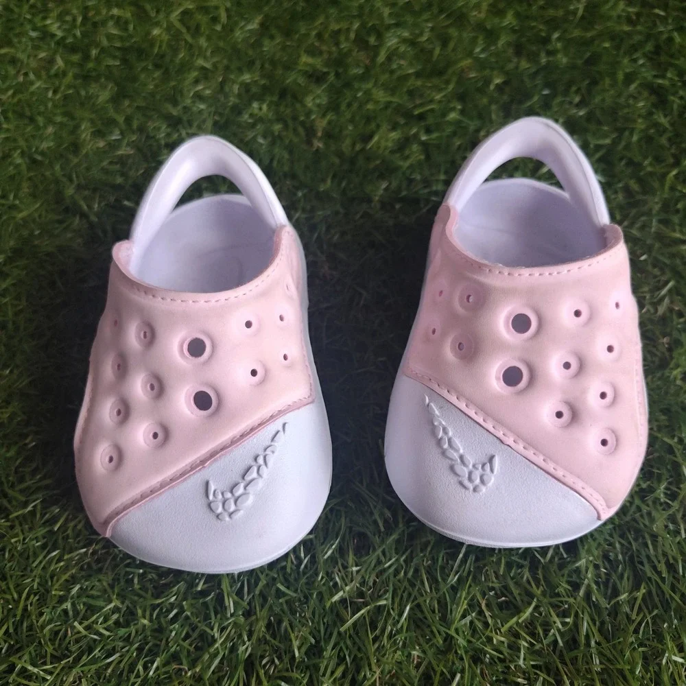 Nike Baby Aqua Swoosh Size 2C Light Pink and White Water Play Shoes Slides